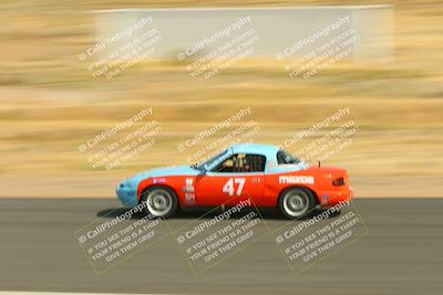 media/May-31-2025-CalClub SCCA (Sat) [[2c1a04e1ee]]/Race/Group 5/Turn 4b/